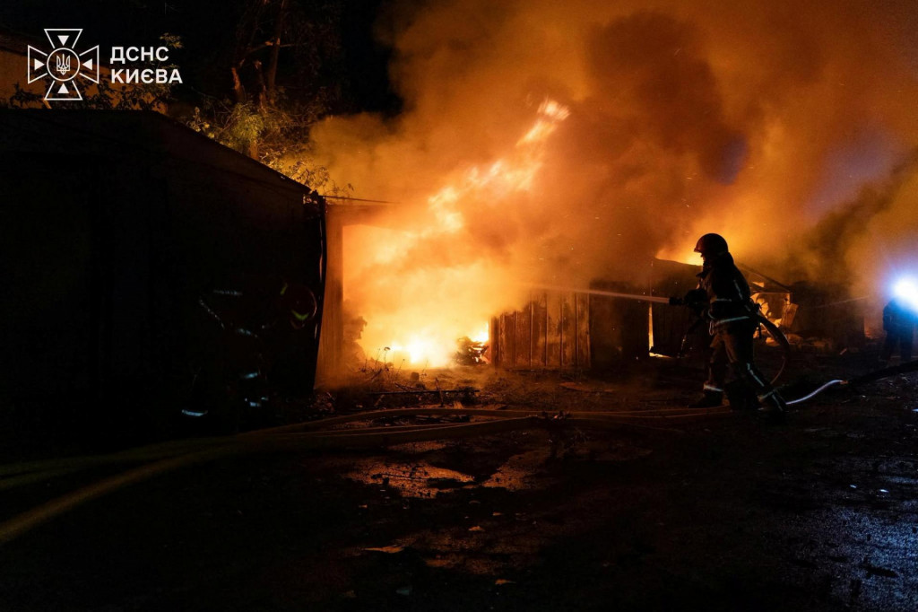 Ukrajina m&aacute; probl&eacute;my so zostreľovan&iacute;m rusk&yacute;ch balistick&yacute;ch rakiet. FOTO: Reuters/&Scaron;t&aacute;tna služba Ukrajiny pre mimoriadne situ&aacute;cie
