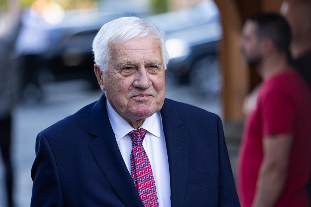 Na sn&iacute;mke b&yacute;val&yacute; česk&yacute; prezident V&aacute;clav Klaus. FOTO: TASR/Daniel Stehl&iacute;k