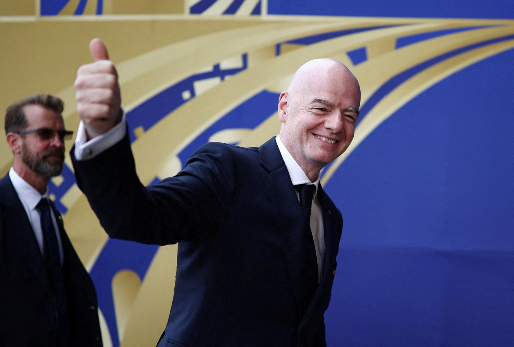 Vo vyhl&aacute;sen&iacute; vedenie FIFA uznalo, &bdquo;že do&scaron;lo aj k chyb&aacute;m po tom, čo sa n&aacute;vrh dostal do m&eacute;di&iacute;&ldquo;. FOTO: REUTERS