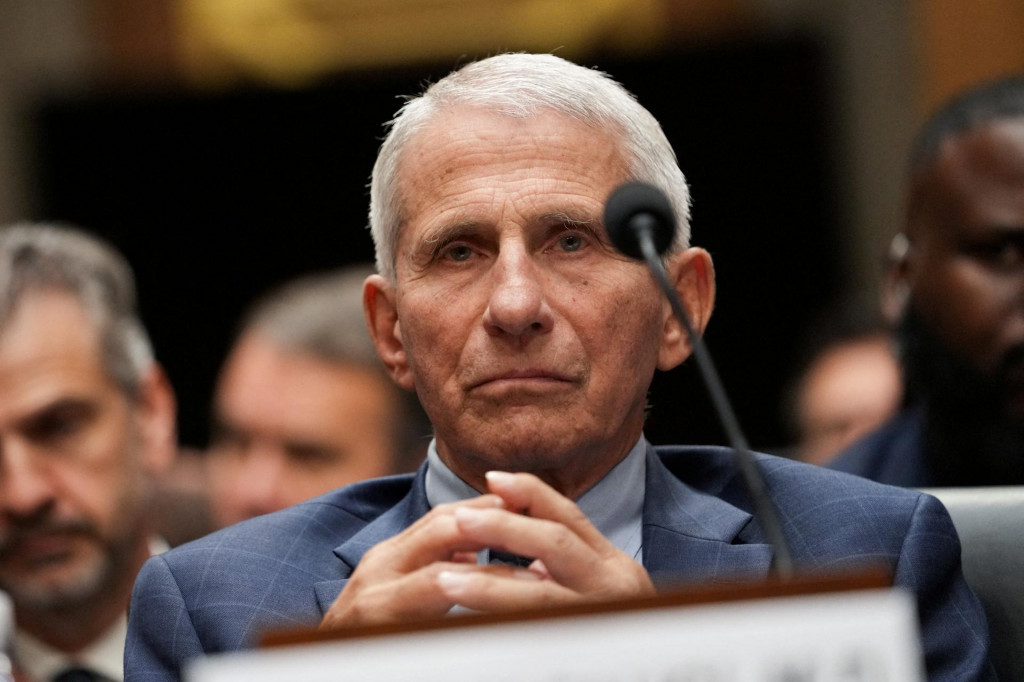 Anthony Fauci, ktor&yacute; bol hlavn&yacute;m lek&aacute;rskym poradcom Bieleho domu v rokoch pand&eacute;mie. FOTO: Reuters