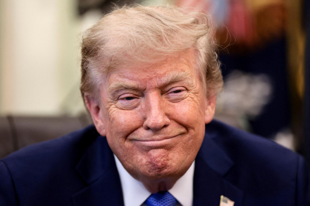 Medzi pr&iacute;klady v&yacute;strednost&iacute; americk&eacute;ho prezidenta Donalda Trumpa patr&iacute; jeho 32 vyhl&aacute;sen&iacute;, že vojna v Ir&aacute;ne sa skončila. FOTO: Reuters/E. Hockstein