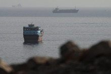 Spojen&eacute; &scaron;t&aacute;ty obmedzenia plavby v oblasti naďalej odmietaj&uacute;. FOTO: Reuters