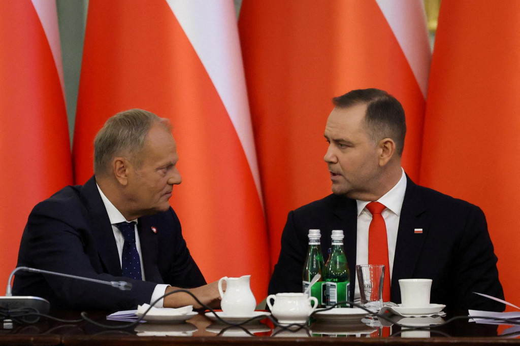 Poľsk&yacute; premi&eacute;r Donald Tusk a prezident Karol Nawrocki. FOTO: Reuters