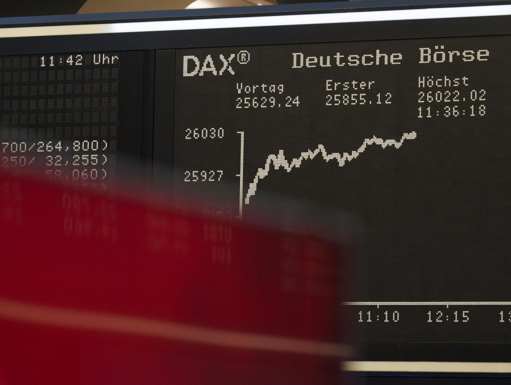 U spoločnost&iacute; zahrnut&yacute;ch do kľ&uacute;čov&eacute;ho eur&oacute;pskeho indexu STOXX Europe 600 sa teraz za druh&yacute; &scaron;tvrťrok očak&aacute;va rast ziskov o 22,4 percenta. FOTO: TASR/DPA