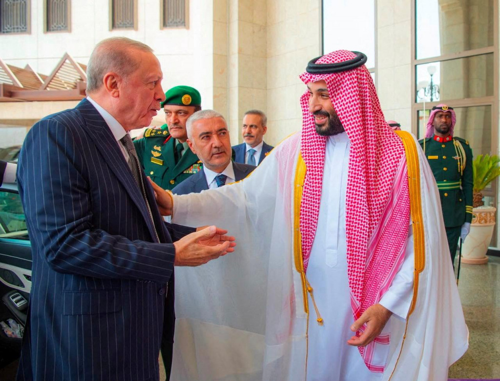 Tureck&eacute;ho prezidenta Tayyipa Erdogana prijal saudskoarabsk&yacute; korunn&yacute; princ Mohammed bin Salm&aacute;n. FOTO: Reuters