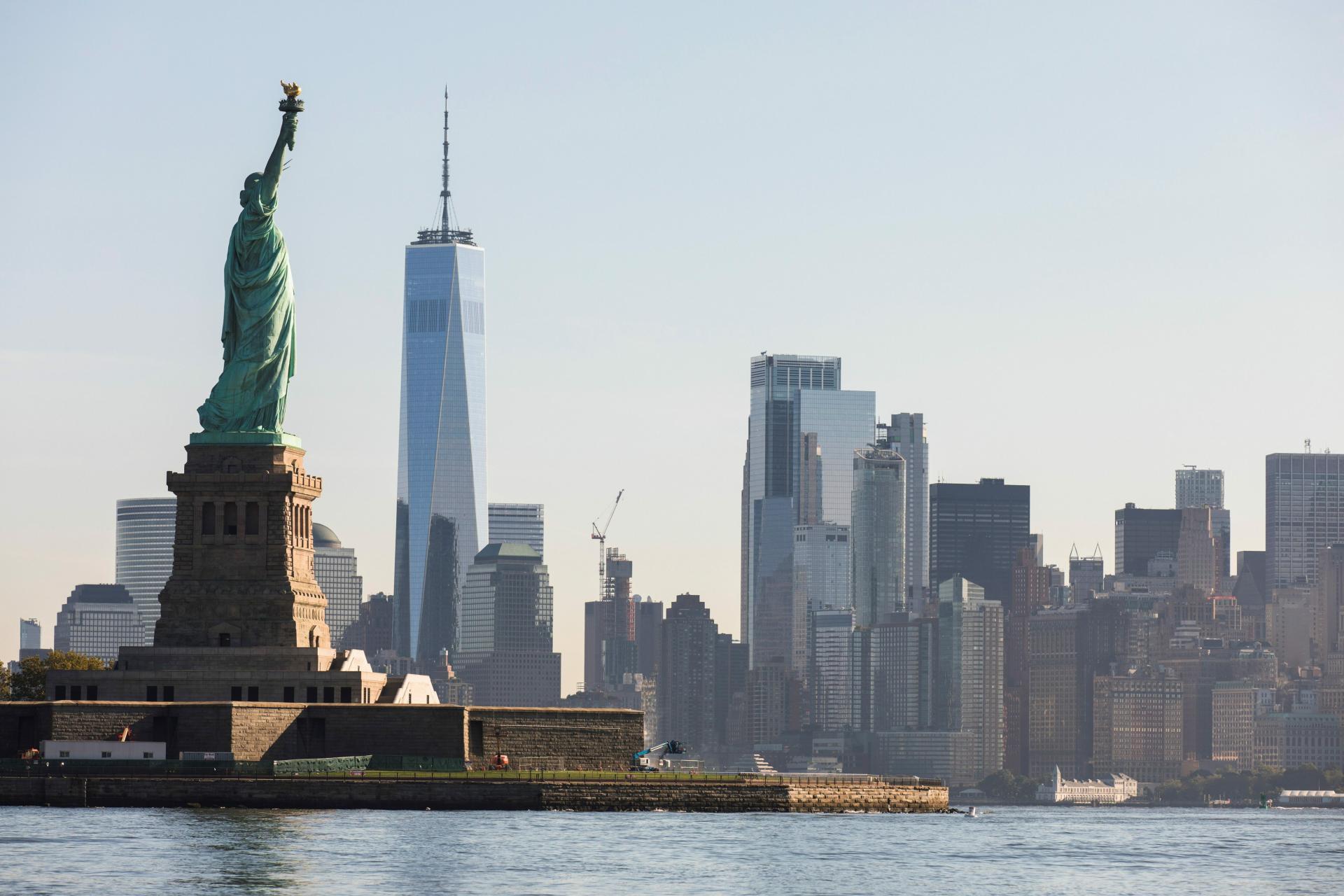 Pri Soche slobody v New Yorku sa prevrátila loď, zahynula žena a dieťa
