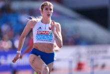 Slovensk&aacute; atl&eacute;tka Emma Zapletalov&aacute; počas semifin&aacute;le v behu na 400 metrov cez prek&aacute;žky. FOTO: TASR/AP
