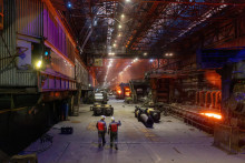 Podľa ukrajinskej verzie magaz&iacute;nu Forbes s&uacute; oceliarne Zaporižstal jedn&yacute;m z najv&auml;č&scaron;&iacute;ch hutn&iacute;ckych podnikov na Ukrajine a s&uacute; s&uacute;časťou spoločnosti Metinvest. FOTO: REUTERS