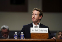 &Scaron;&eacute;f Mety Mark Zuckerberg vypoved&aacute; pred sen&aacute;tnym v&yacute;borom vo Washingtone. FOTO: REUTERS