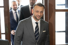 Na sn&iacute;mke minister vn&uacute;tra Mat&uacute;&scaron; &Scaron;utaj E&scaron;tok (Hlas-SD). FOTO: TASR/Pavel Neubauer