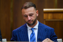 Na sn&iacute;mke minister vn&uacute;tra a predseda strany Hlas Mat&uacute;&scaron; &Scaron;utaj E&scaron;tok. FOTO: TASR/Jaroslav Nov&aacute;k