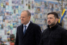Ukrajinsk&yacute; prezident Volodymyr Zelenskij a poľsk&yacute; premi&eacute;r Donald Tusk (5. febru&aacute;ra 2026). FOTO: Reuters