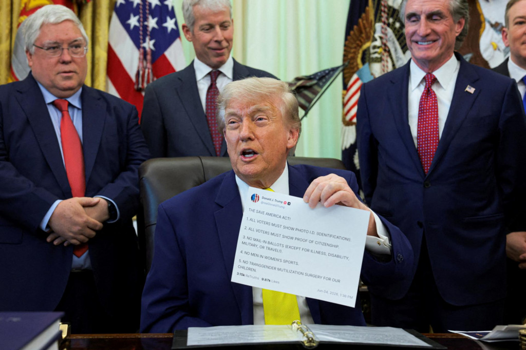 Americk&yacute; prezident Donald Trump vie, že USA na rozvoj potrebuj&uacute; pr&iacute;stup k ťažbe niektor&yacute;ch kovov.

FOTO: REUTERS
