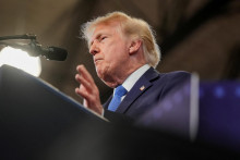 Trump tento t&yacute;ždeň vyhl&aacute;sil, že Spojen&eacute; &scaron;t&aacute;ty maj&uacute; Hormuzsk&yacute; prieliv pod absol&uacute;tnou kontrolou. FOTO: Reuters