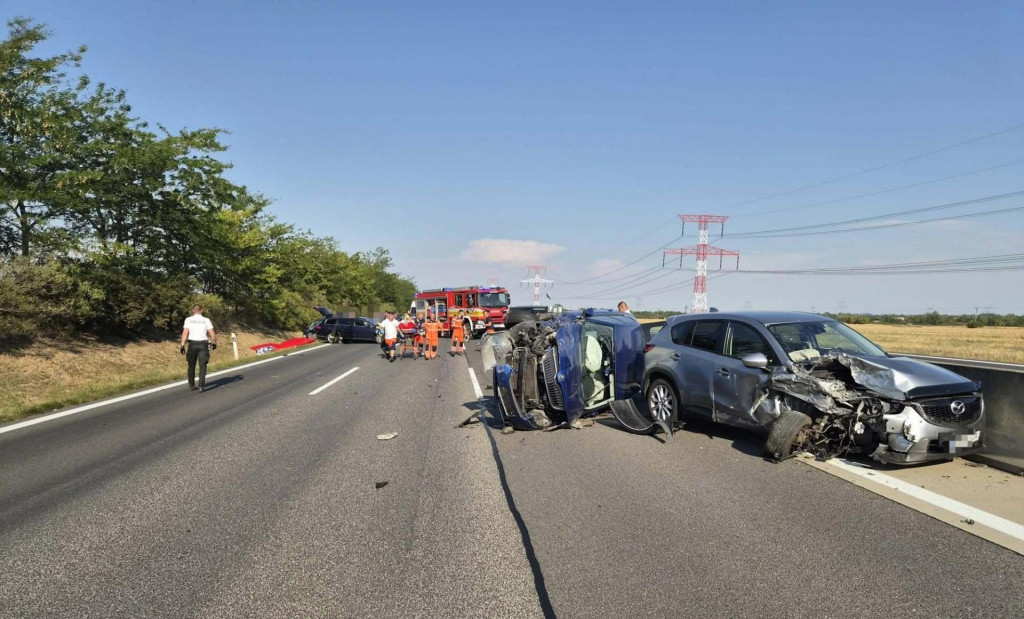 K zbytočn&yacute;m tragick&yacute;m dopravn&yacute;m nehod&aacute;m do&scaron;lo podľa pol&iacute;cie v poslednom obdob&iacute; na &uacute;zem&iacute; cel&eacute;ho Slovenska. FOTO: Facebook/Pol&iacute;cia SR Bratislavsk&yacute; kraj