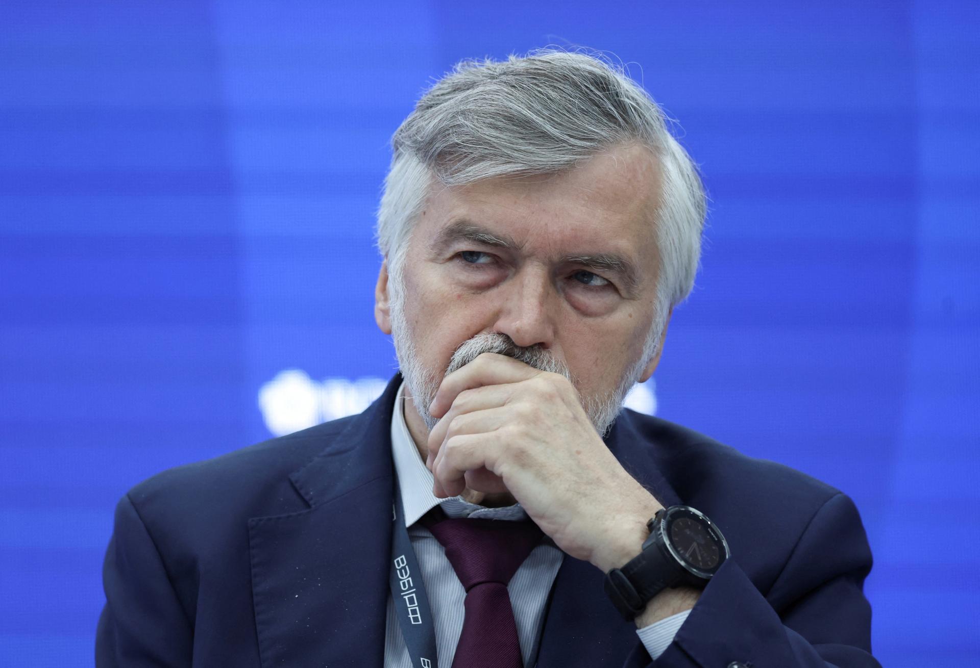 Poukázal na problém, zbavili sa ho. Ruská štátna banka vyhodila ekonóma, podľa ktorého Rusko prehráva vojnu