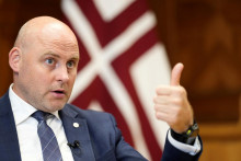 Loty&scaron;sk&yacute; premi&eacute;r Andris Kulbergs. FOTO: Reuters