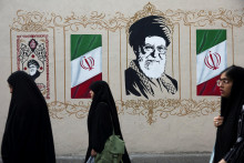 Ir&aacute;n od začiatku vojny s USA podľa AFP čoraz viac obmedzuje slobodu m&eacute;di&iacute;. FOTO: REUTERS