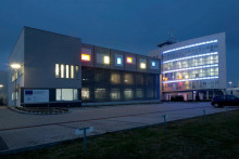 S&iacute;dlo OMS v Dojči. FOTO: Google Maps/OMS Lighting, a.s.