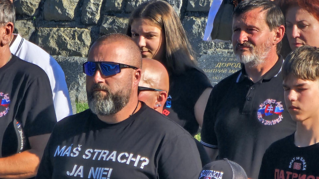 Mat&uacute;&scaron; Alexa z Brat za Brata na bratislavskom Slav&iacute;ne.  FOTO: HN/Katar&iacute;na &Scaron;elestiakov&aacute;