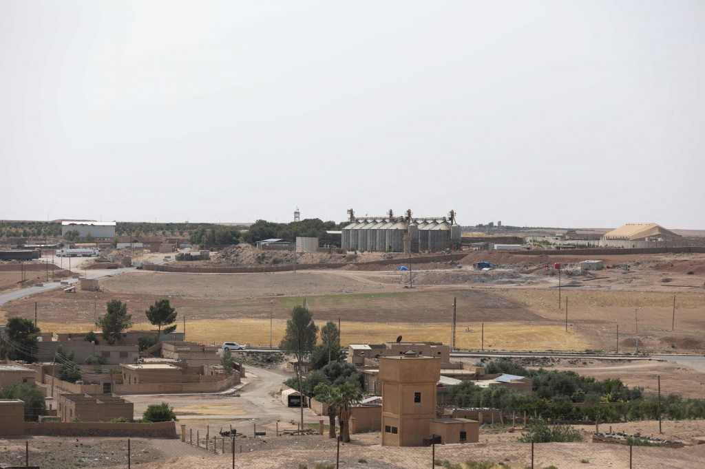 Letisko je od roku 2012 mimo prev&aacute;dzky, keď kontrolu nad veľkou časťou s&yacute;rskej provincie Idlib prevzali povstaleck&eacute; jednotky. FOTO: REUTERS