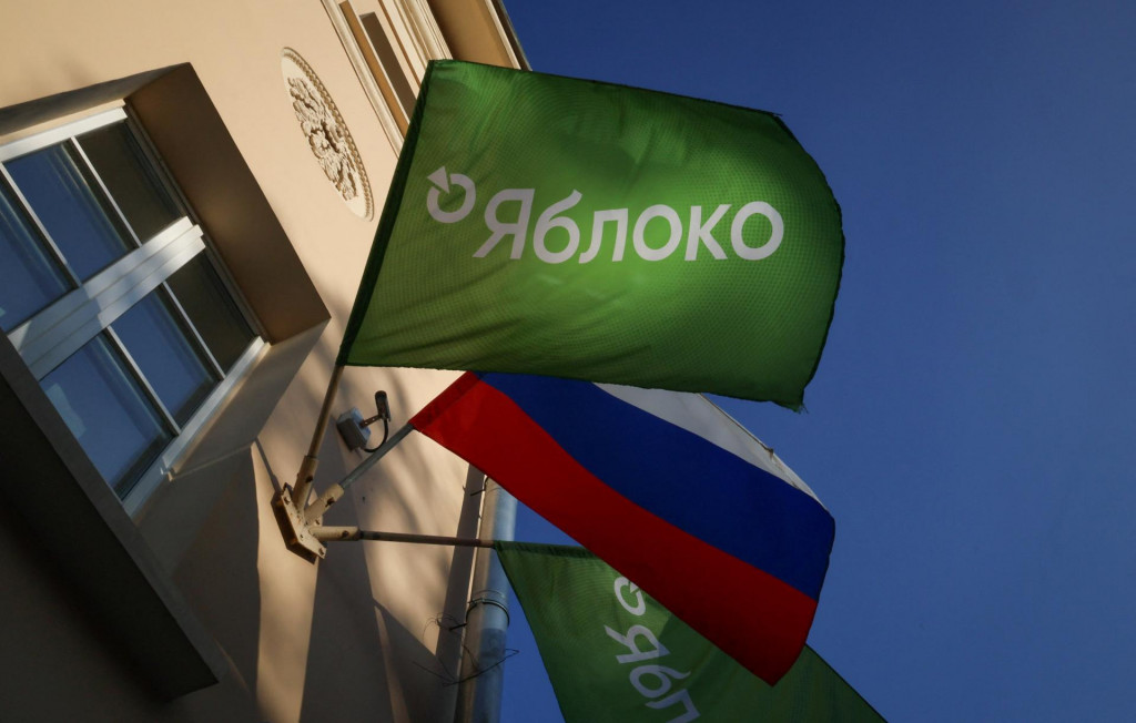 Rusk&yacute; Najvy&scaron;&scaron;&iacute; s&uacute;d minul&yacute; t&yacute;ždeň vyhovel žalobe prokremeľskej strany Vlasť a zru&scaron;il registr&aacute;ciu feder&aacute;lnej kandid&aacute;tnej listiny strany Jabloko pre voľby do &Scaron;t&aacute;tnej dumy. FOTO: REUTERS