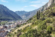 Centrom krajiny je Andorra la Vella s 25-tis&iacute;c obyvateľmi. FOTO: Dreamstime/ Grantotufo