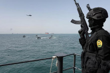 Spoločn&eacute; n&aacute;morn&eacute; cvičenie Ruska a Ir&aacute;nu v Hormuzskom prielive. FOTO: Reuters/Iranian Army