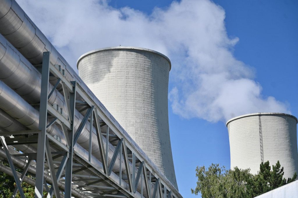 Chladiarensk&eacute; veže jadrovej elektr&aacute;rne v Jaslovsk&yacute;ch Bohuniciach. FOTO:TASR/Luk&aacute;&scaron; Grinaj