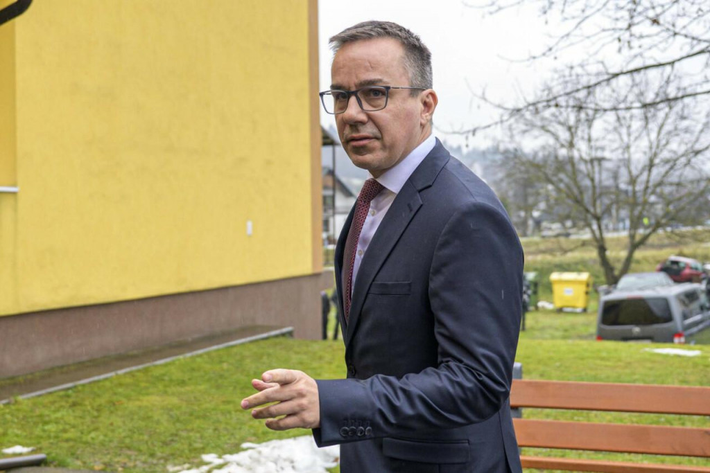 Na sn&iacute;mke minister pr&aacute;ce, soci&aacute;lnych vec&iacute; a a rodiny Erik Tom&aacute;&scaron;. FOTO: TASR/V. Mihal&iacute;kov&aacute;