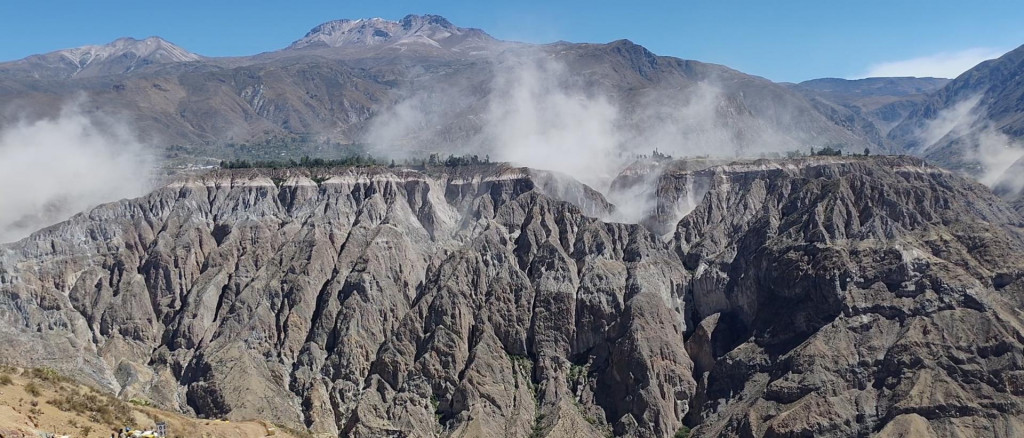 Zemetrasenie bolo c&iacute;tiť v juhoperu&aacute;nskych mest&aacute;ch Ica, Arequipa, Huancavelica, Apur&iacute;mac a Cuzco, ako aj v metropole Lima ďalej na severe. FOTO: REUTERS