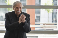 Na arch&iacute;vnej sn&iacute;mke z 27. m&aacute;ja 2014 herec Ladislav Chud&iacute;k počas sl&aacute;vnostn&eacute;ho otvorenia v&yacute;stavy Divadeln&eacute;ho &uacute;stavu a Činohry SND.