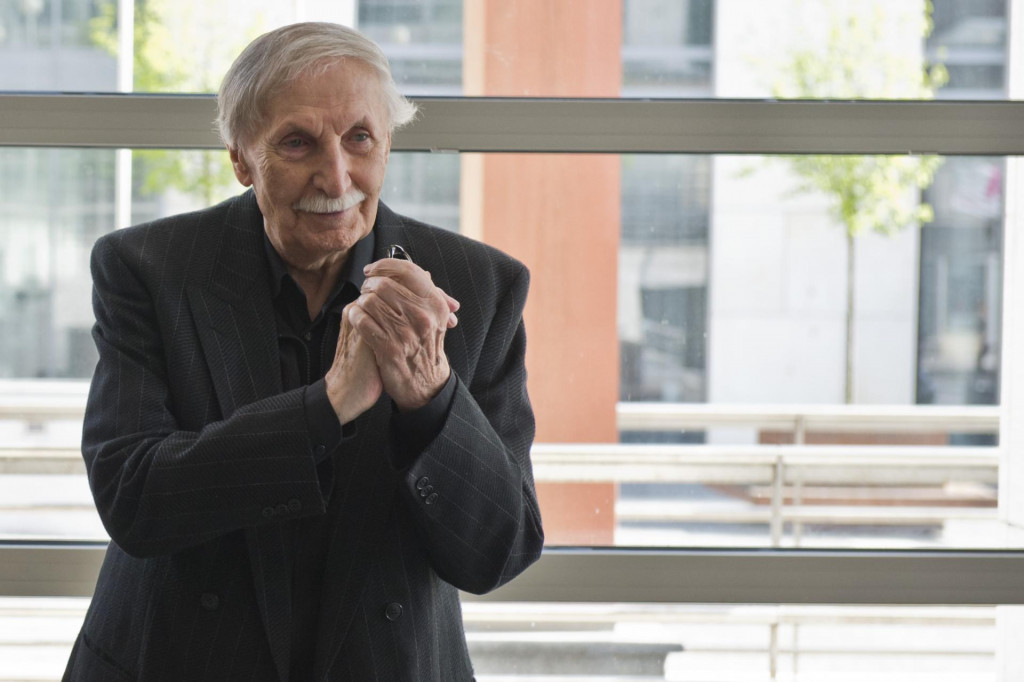 Na arch&iacute;vnej sn&iacute;mke z 27. m&aacute;ja 2014 herec Ladislav Chud&iacute;k počas sl&aacute;vnostn&eacute;ho otvorenia v&yacute;stavy Divadeln&eacute;ho &uacute;stavu a Činohry SND.