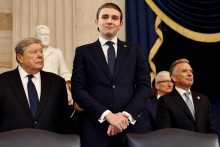 Od chv&iacute;le, keď USA zabili ir&aacute;nskeho najvy&scaron;&scaron;ieho duchovn&eacute;ho Al&iacute;ho Chamene&iacute;ho, &scaron;&iacute;ria ir&aacute;nske m&eacute;di&aacute; opakovane obsah, v ktorom sa americk&eacute;mu prezidentovi a členom jeho rodiny vyhr&aacute;žaj&uacute;. FOTO: Reuters