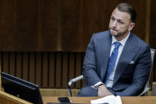 Minister vn&uacute;tra Mat&uacute;&scaron; &Scaron;utaj E&scaron;tok o kamer&aacute;ch poskytoval nie konzistentn&eacute; inform&aacute;cie.
FOTO: TASR/M. Baumann