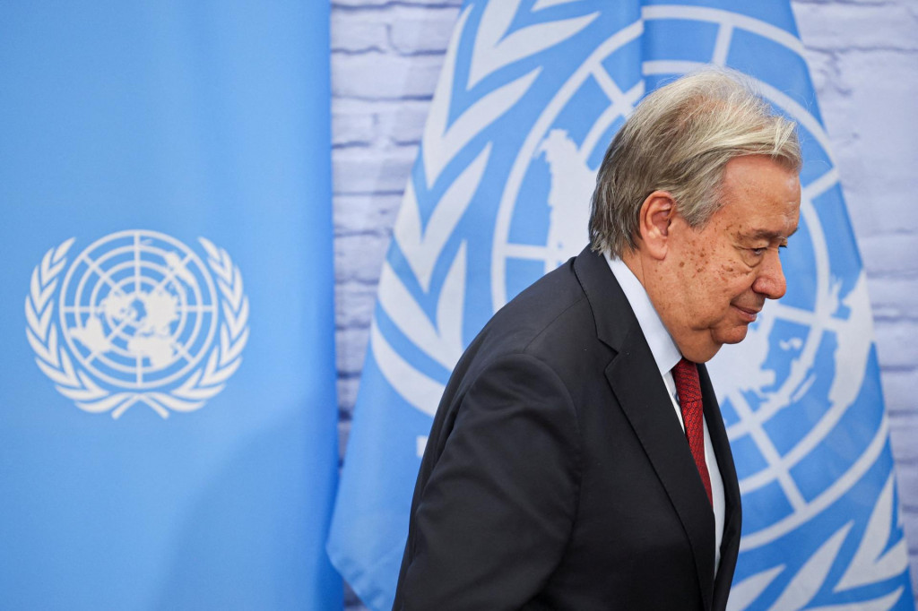 Gener&aacute;lny tajomn&iacute;k OSN Ant&oacute;nio Guterres vniknutie ozbrojen&yacute;ch pr&iacute;slu&scaron;n&iacute;kov izraelskej pol&iacute;cie do strediska vo &scaron;tvrti Kafr Akab ods&uacute;dil. FOTO: Reuters