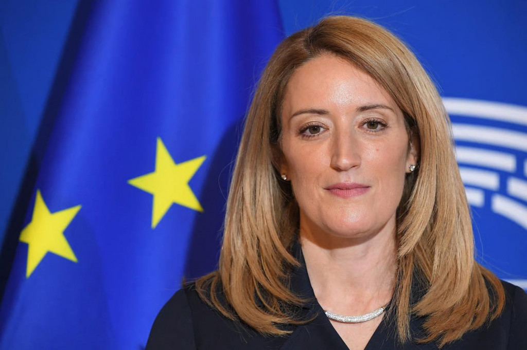 Podľa predsedn&iacute;čky Eur&oacute;pskeho parlamentu ukladaj&uacute; mal&yacute;m a stredn&yacute;m eur&oacute;pskym podnikom pr&iacute;snu a kontraprodukt&iacute;vnu z&aacute;ťaž. FOTO: Reuters