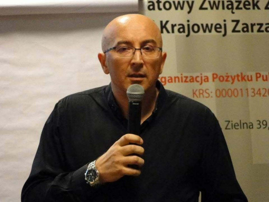 Marzewski tiež tvrd&iacute;, že sa snaž&iacute; astrol&oacute;giu analyzovať s využit&iacute;m vedeck&yacute;ch met&oacute;d. FOTO: facebook.com/robertmarzewski