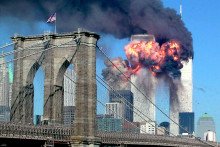 Teroristick&eacute; &uacute;toky z 11. septembra 2001 si vyžiadali životy približne tritis&iacute;c ľud&iacute;. FOTO: Reuters