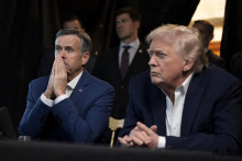 &Scaron;&eacute;f CIA John Ratcliffe a americk&yacute; prezident Donald Trump. FOTO: Reuters