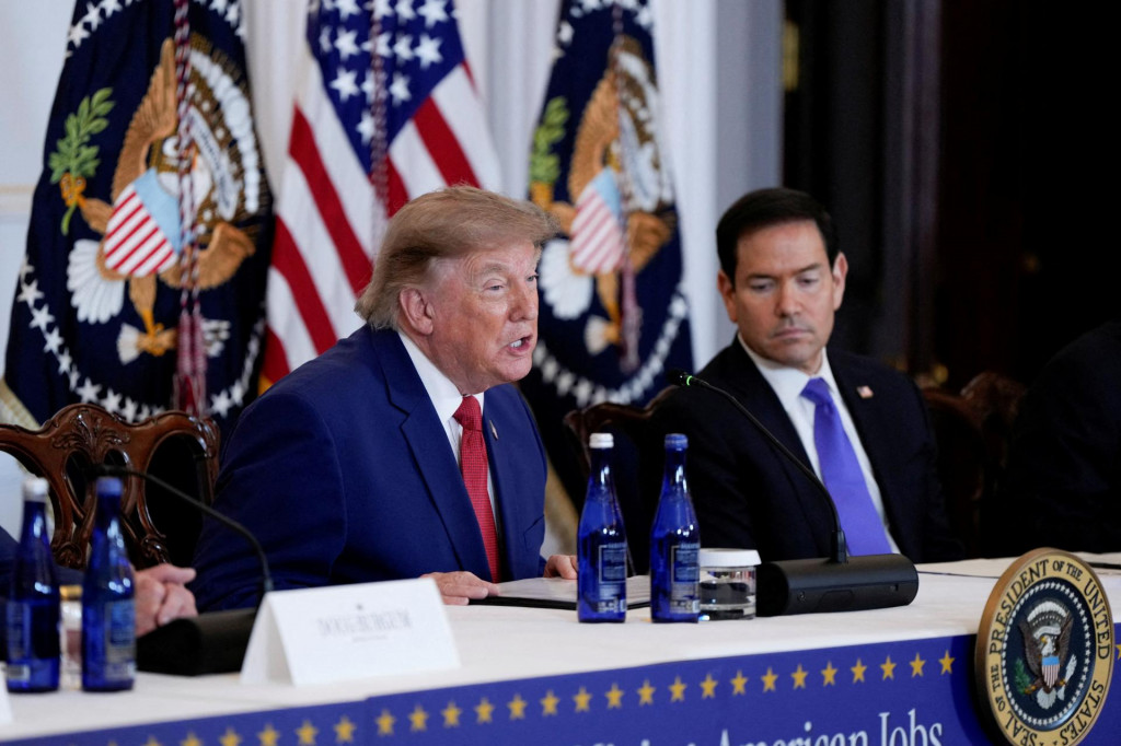 Prezident USA Donald Trump a minister zahraničn&yacute;ch vec&iacute; Marco Rubio. FOTO: Reuters