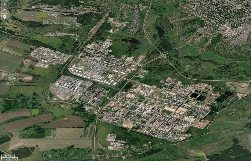 Rafin&eacute;ria v Kstove. FOTO: NASA