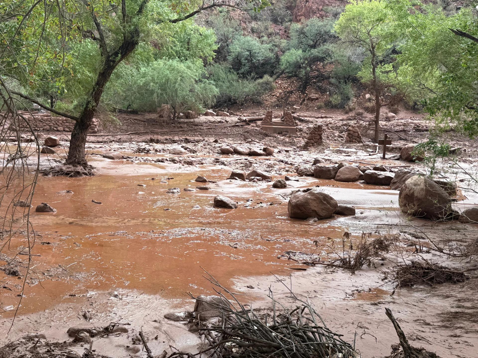 Grand Canyon zasiahla blesková povodeň, hlásia 15 nezvestných
