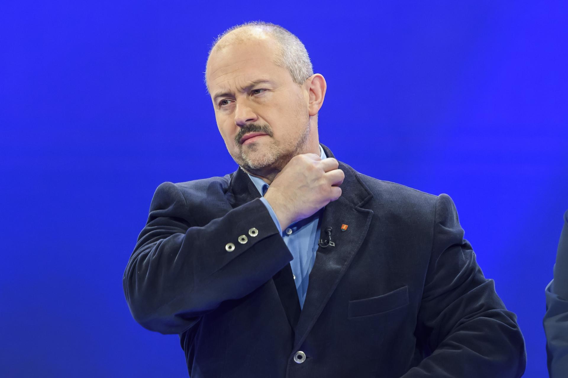 Kotleba je späť. Exposlanec chce byť županom Banskobystrického kraja, zároveň kandiduje aj na post primátora