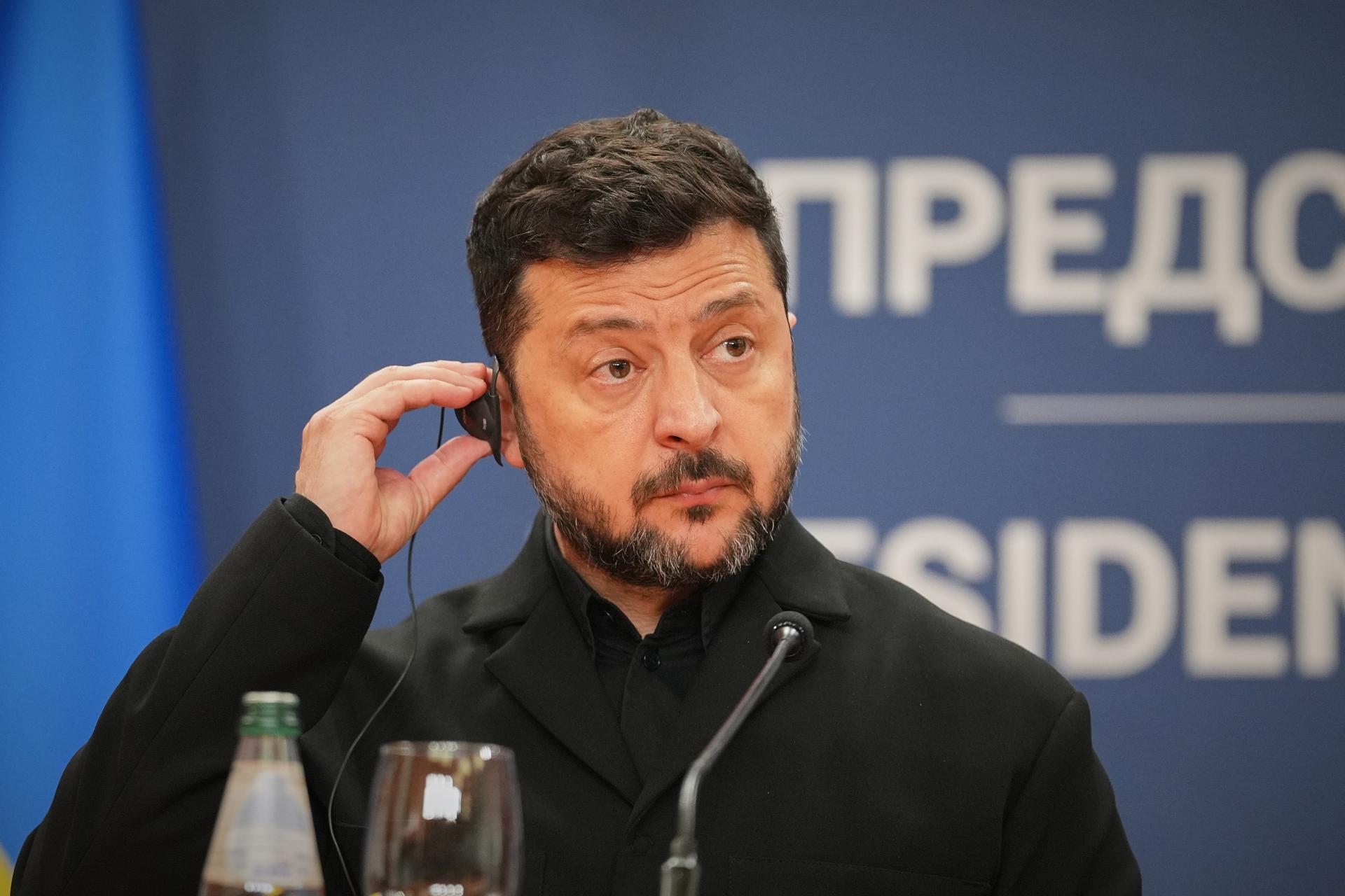 V Kyjeve po sebe strieľali agenti tajnej služby a vojenskej rozviedky, píšu médiá. Zelenskyj chce vysvetlenie