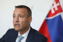 Drucker upozornil, že Slovensko patr&iacute; do skupiny kraj&iacute;n, ktor&eacute; vyzeraj&uacute;, že bud&uacute; &bdquo;veľmi &uacute;spe&scaron;n&eacute;&ldquo;. FOTO: HN/Peter Mayer