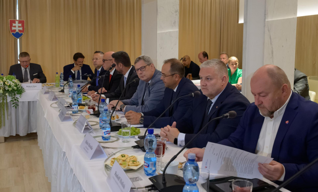 Rokovanie vl&aacute;dy v Nitre. FOTO: TASR
