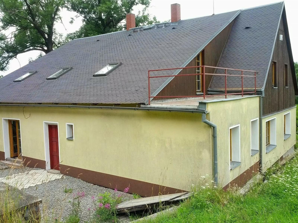 Takto vyzerala chalupa pred rekon&scaron;trukciou. FOTO: arch&iacute;v majiteľov