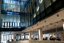Takmer dve desiatky maďarsk&yacute;ch vysok&yacute;ch &scaron;k&ocirc;l vr&aacute;tane niektor&yacute;ch popredn&yacute;ch univerz&iacute;t, boli v roku 2022 vyl&uacute;čen&eacute; z programu. FOTO: Reuters