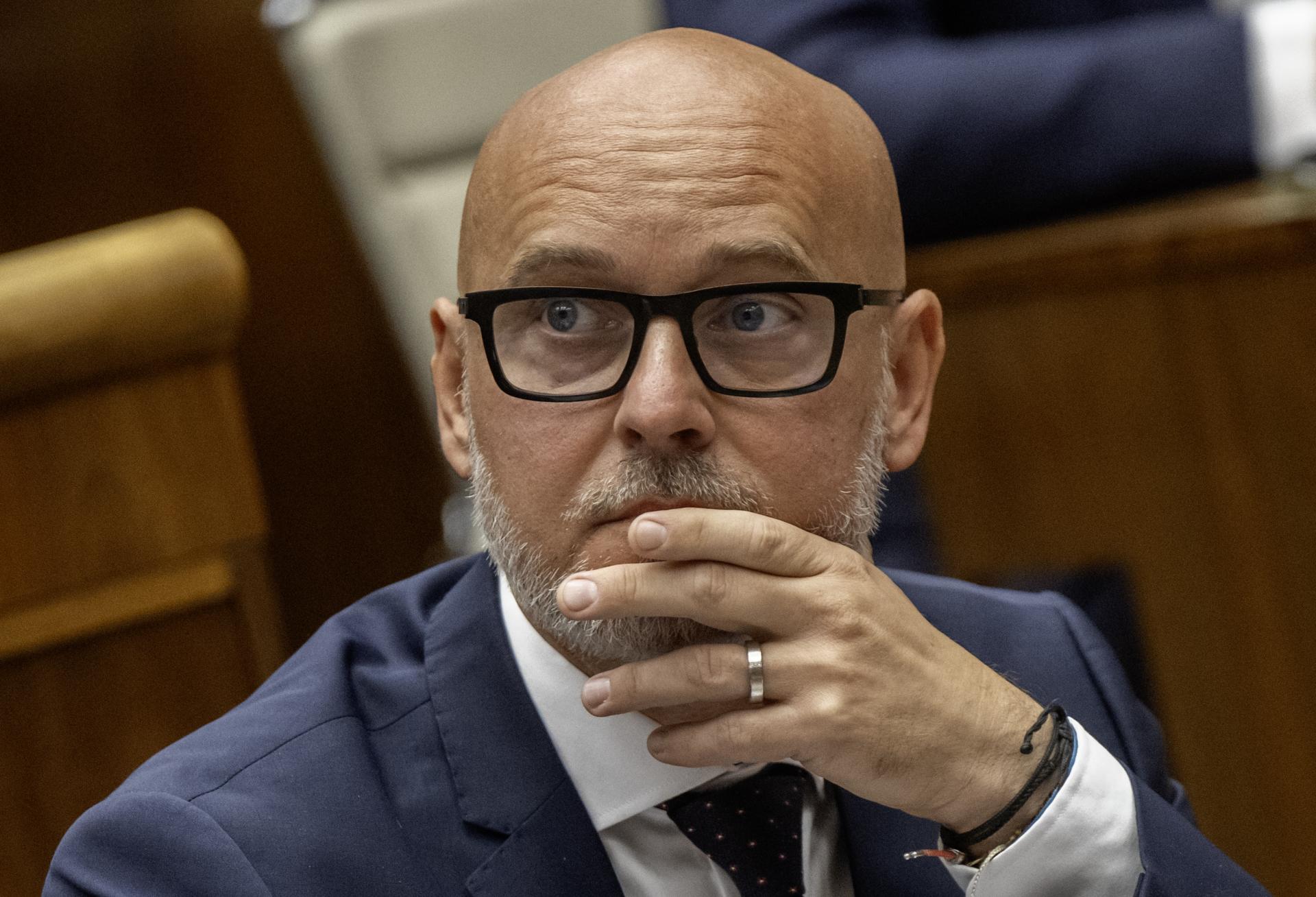 SaS navrhuje zrušiť daň z dividend. Chce tak podporiť investície, podnikateľské prostredie a rozvoj kapitálu